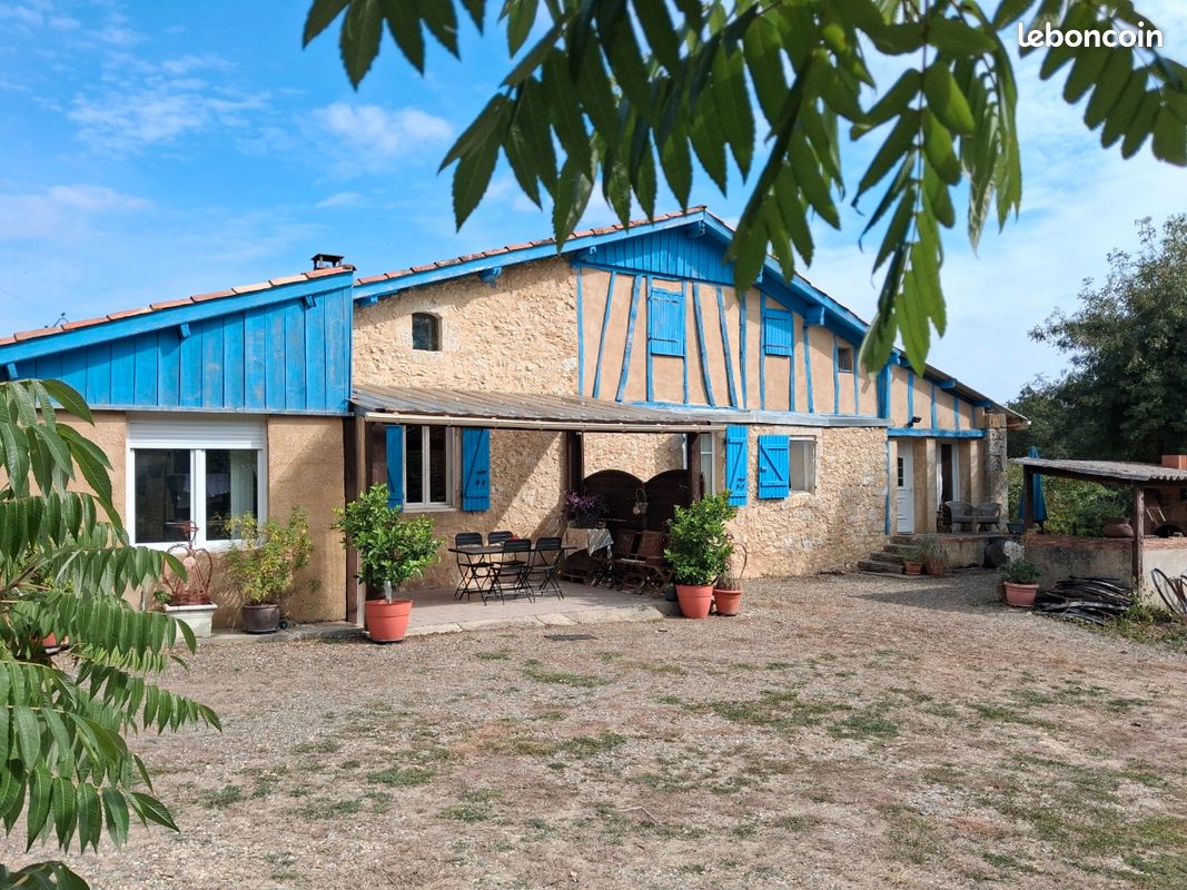 Maison 7 pièces 188 m² · à Vic-Fezensac · 188 m² · 260 000 €