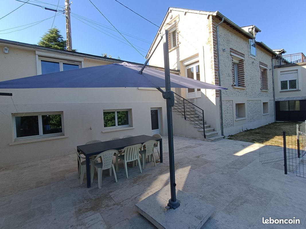 Maison 8 pièces 166 m² · à Saint-Ay · 166 m² · 269 500 €