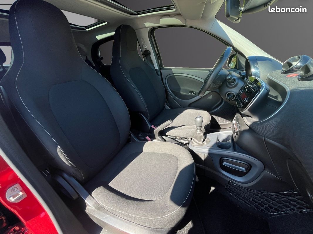 SMART FORFOUR 0.9 90 ch SS Passion Toit pano Clim Garantie 12 Mois (image 7)