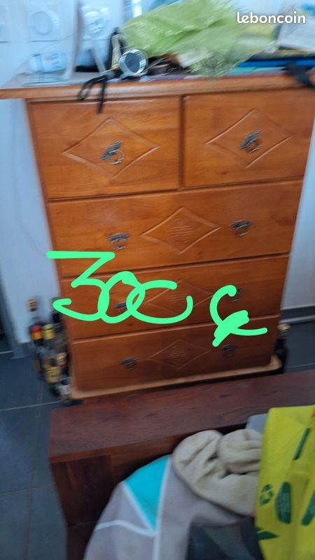 Je vends un ́lit, meuble, cocotte, armoir et autres (image 6)