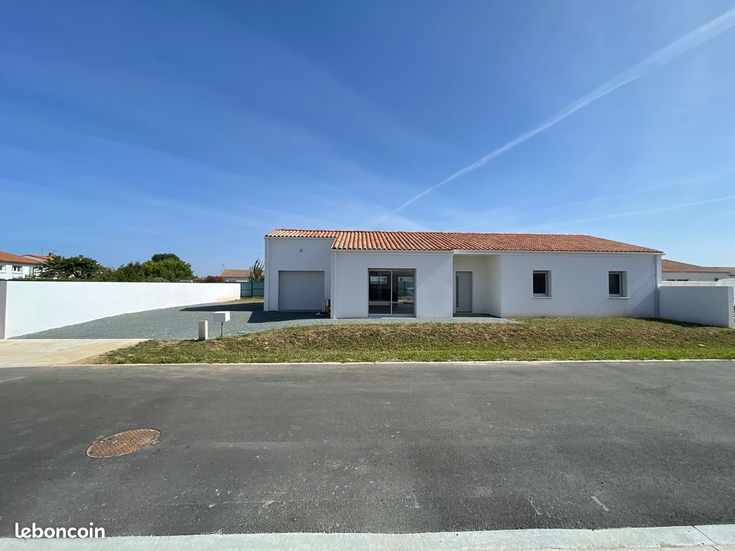 Maison 4 pièces 144 m² · à Échillais · 144 m² · 327 000 €