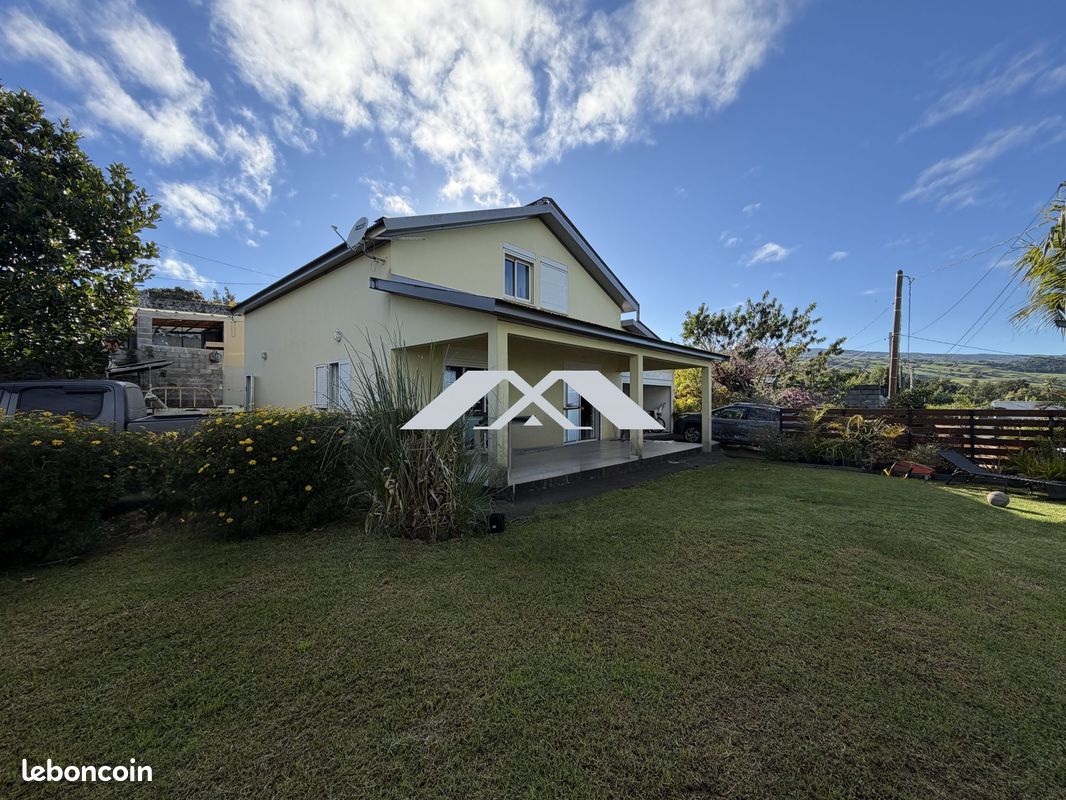 Maison 5 pièces 180 m² · à Le Tampon · 180 m² · 540 000 €