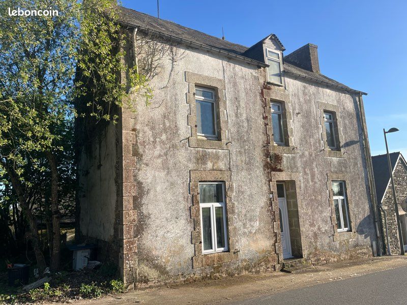 Maison 7 pièces 174 m² · à Caurel · 174 m² · 40 000 €