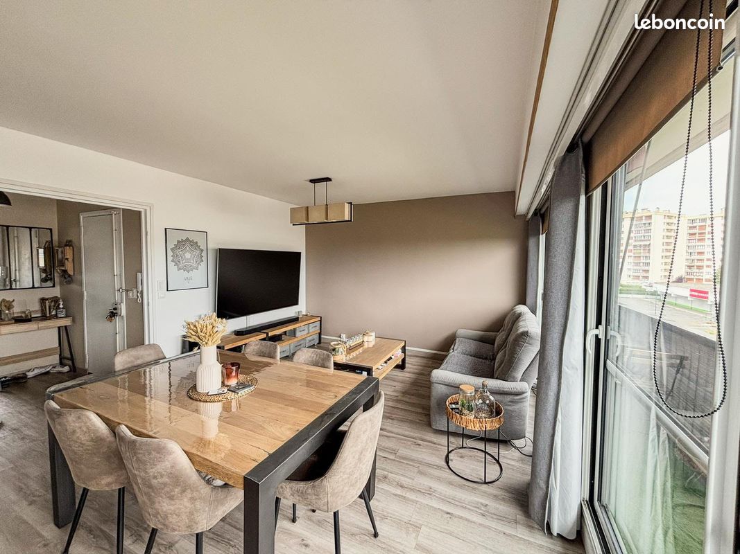 Appartement 3 pièces 65 m² · à Pontoise · 65 m² · 1 050 €