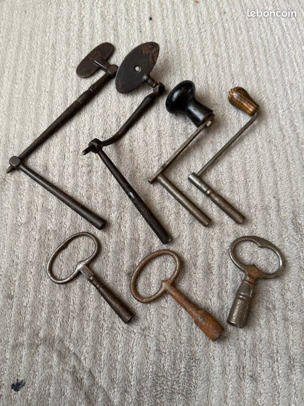 Lot De 6 Clés De Remontoir Pour Pendule Comtoise, 18/19ème, Métal Et Bois