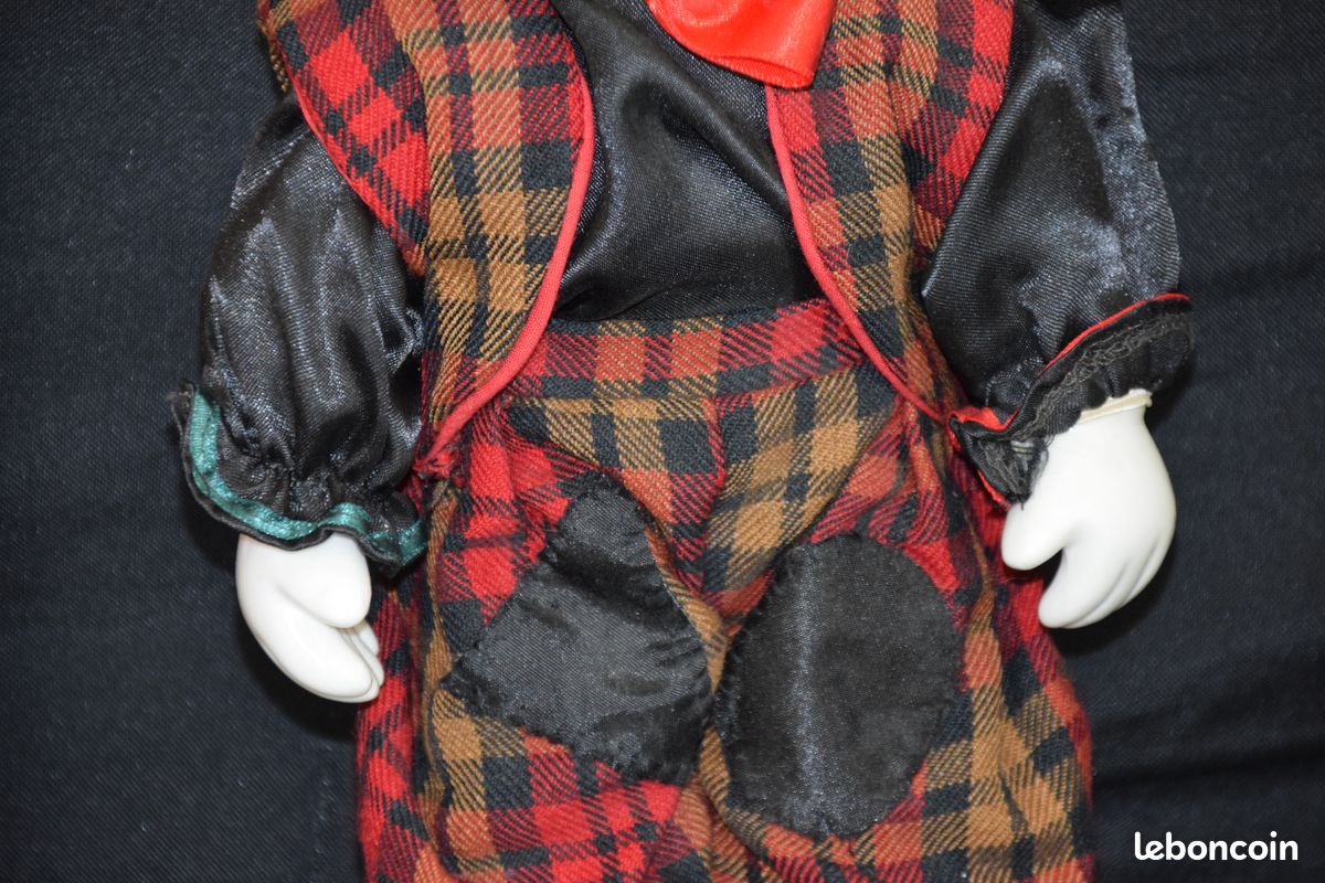 Clown en porcelaine (image 4)