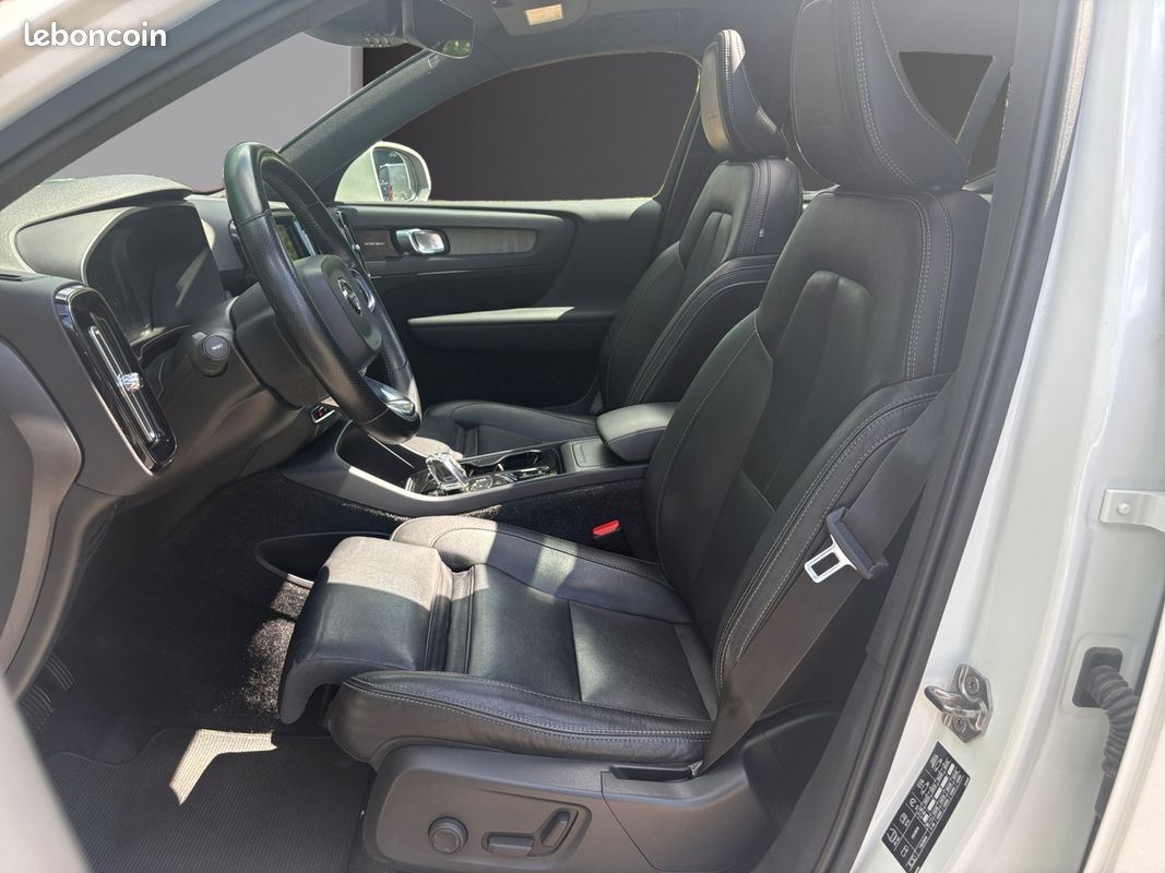 VOLVO XC40 D4 190 AWD INSCRIPTION LUXE GEARTRONIC 190Ch Garantie 12 mois (image 8)