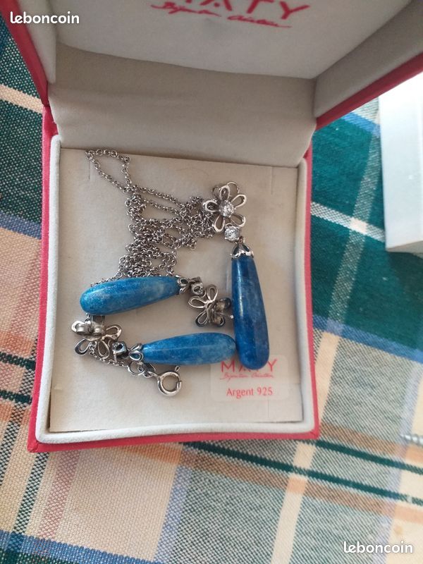 Parure en apatite (image 1)