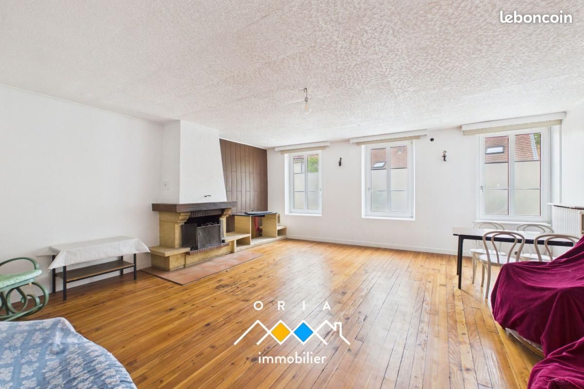 Maison 8 pièces 289 m² · à Jouy-aux-Arches · 289 m² · 264 000 €