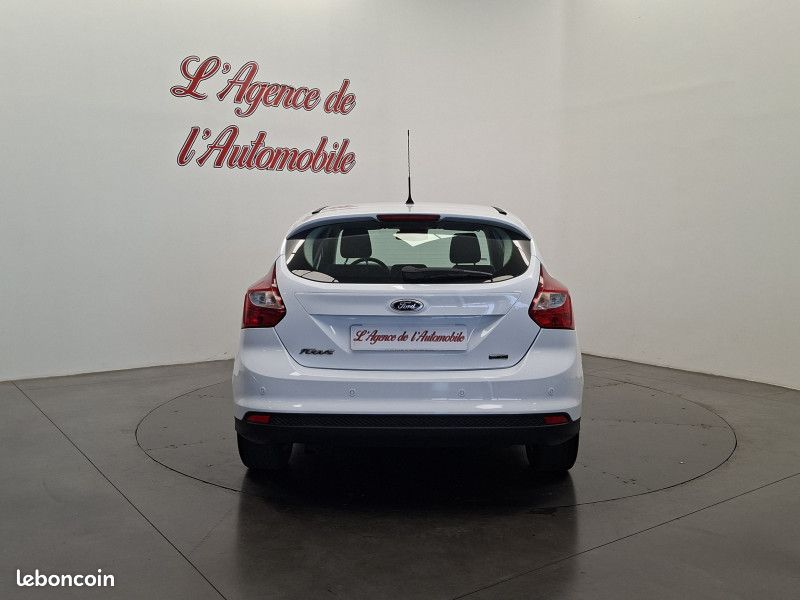 Ford FOCUS 1.0 scti 125 ch 1ère main / Clim Auto / Régulateur / Radar / Bluetooth / (image 5)