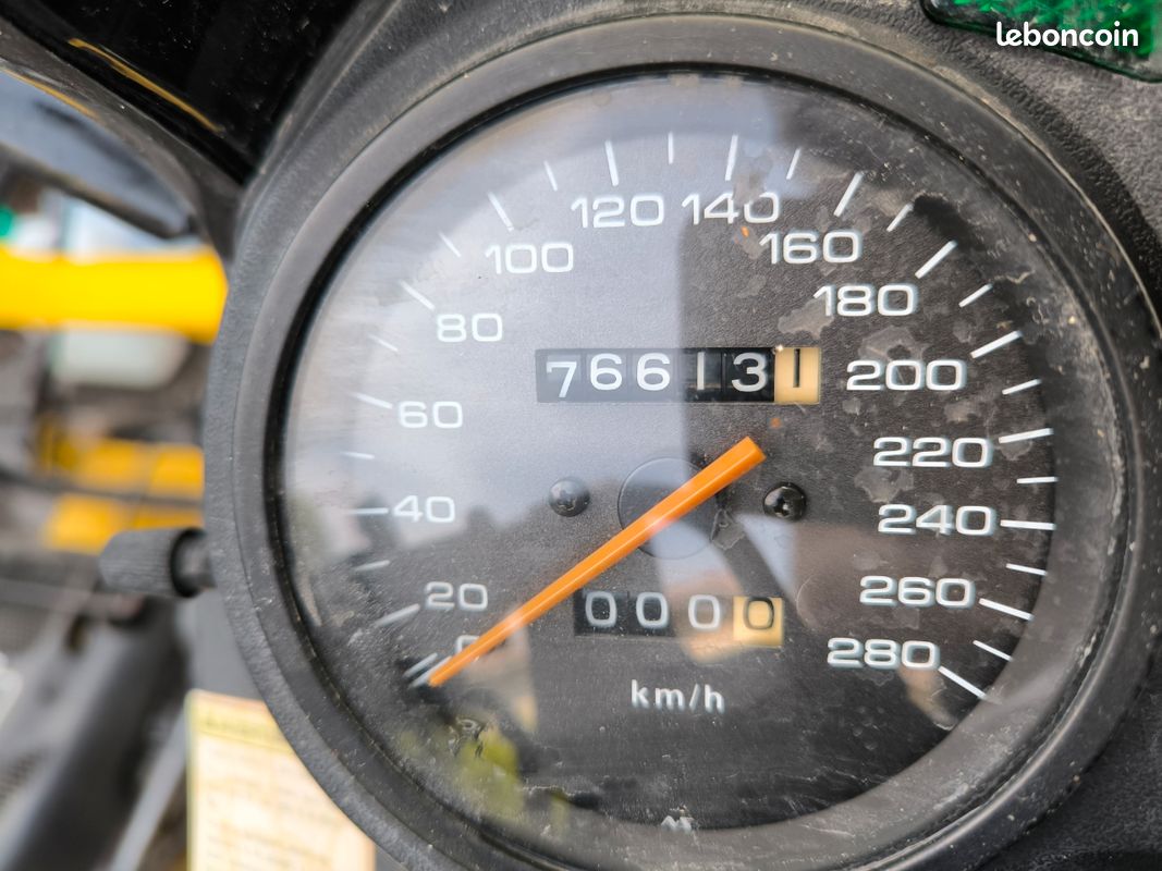 Suzuki GSX-F 750 (GR78A) - 1993 - Projet / À réviser (image 3)
