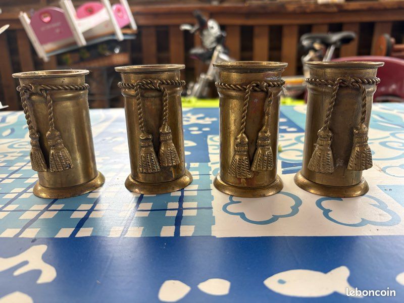 Lot de 4 bougeoirs anciens en laiton – Style oriental (image 1)