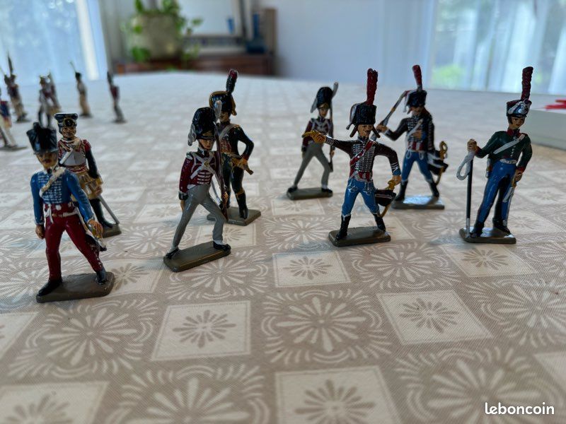JF Plomb Creux 1er Empire Un Officier - Soldats plomb creux JF 48 mm