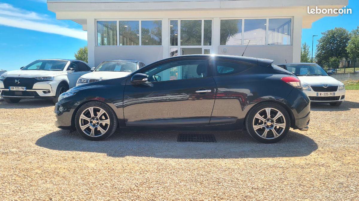 RENAULT Megane - 2.0 Tce coupé 180ch essence (image 8)