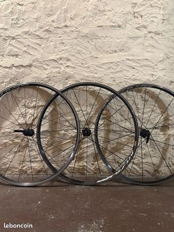 Roue Arrière Lenticulaire Mavic Comète – 10 Vitesses, 700 Mm, Pneu, état 9.5/10