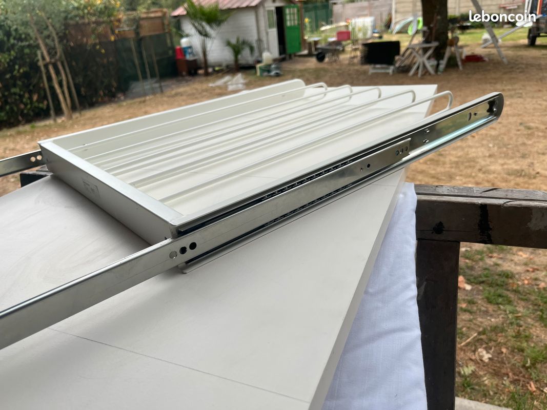 Rangement pour pantalon pour dressing IKEA laqué blanc avec rail inox (image 5)