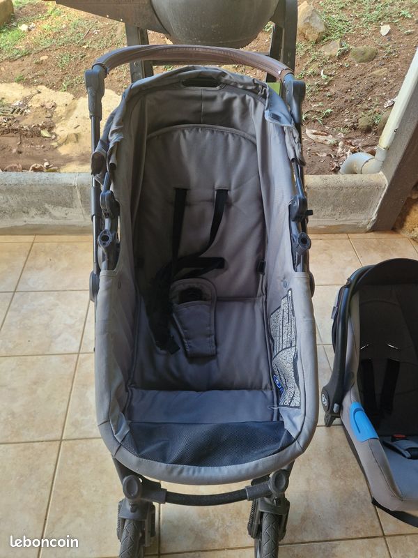 Vente poussette Kinderkraft + coque (image 1)