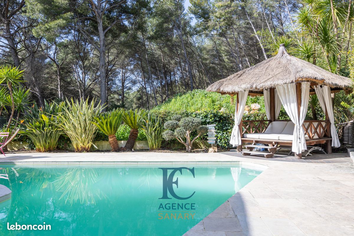 Maison 6 pièces 216 m² · à Sanary-sur-Mer · 216 m² · 1 249 000 €