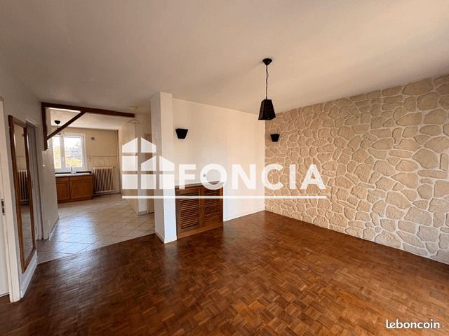 Appartement 4 pièces 74 m² · à Eybens · 74 m² · 850 €