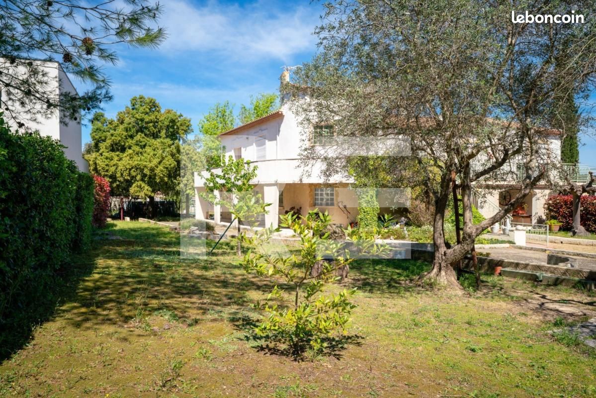 Appartement 4 pièces 111 m² · à Uchaud · 111 m² · 179 000 €