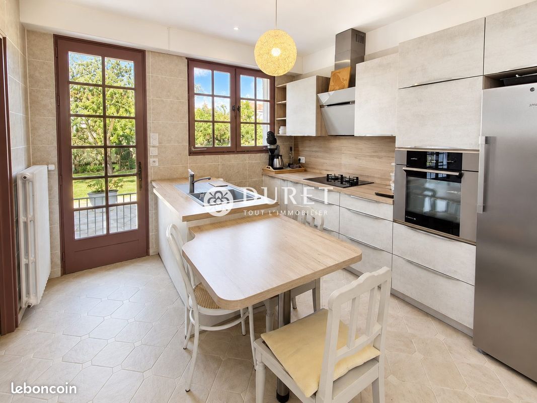 Maison 7 pièces 145 m² · à La Roche-sur-Yon · 145 m² · 219 500 €