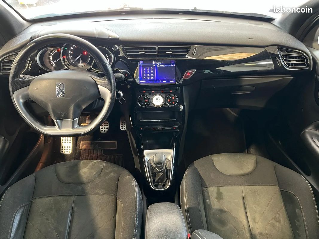 DS DS 3 1.2 110ch PERFORMANCE LINE - 2017 - Phares LED - Jantes alliage (image 12)