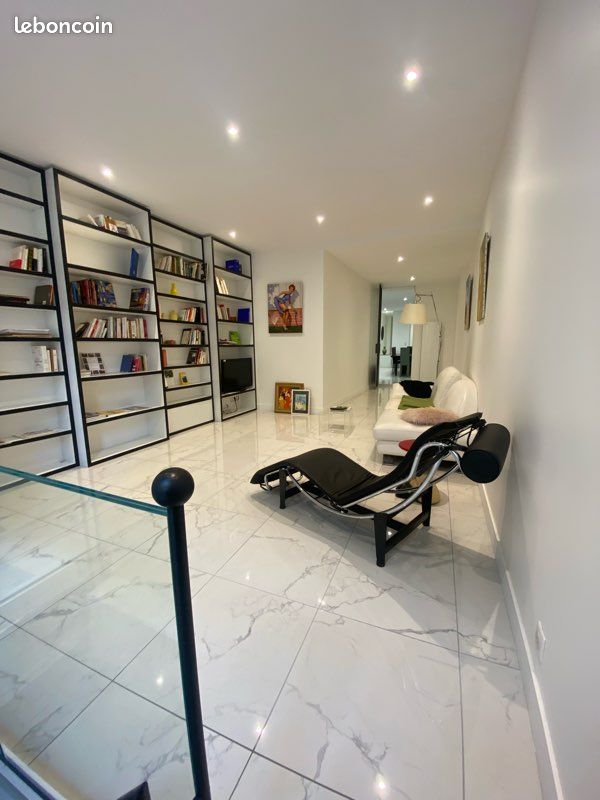 Appartement 3 pièces 107 m² · à Bordeaux · 107 m² · 452 000 €
