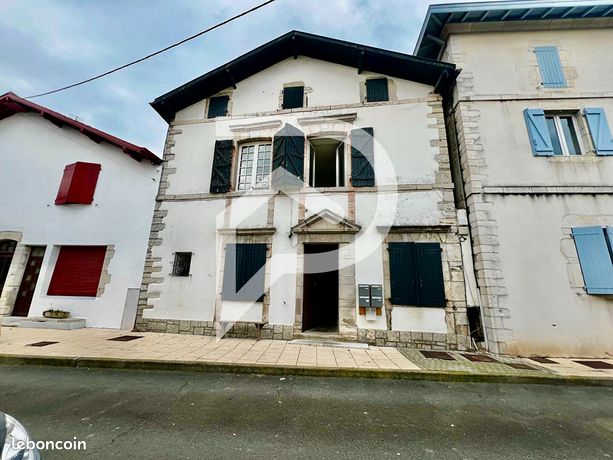Immeuble 13 pièces 320 m²