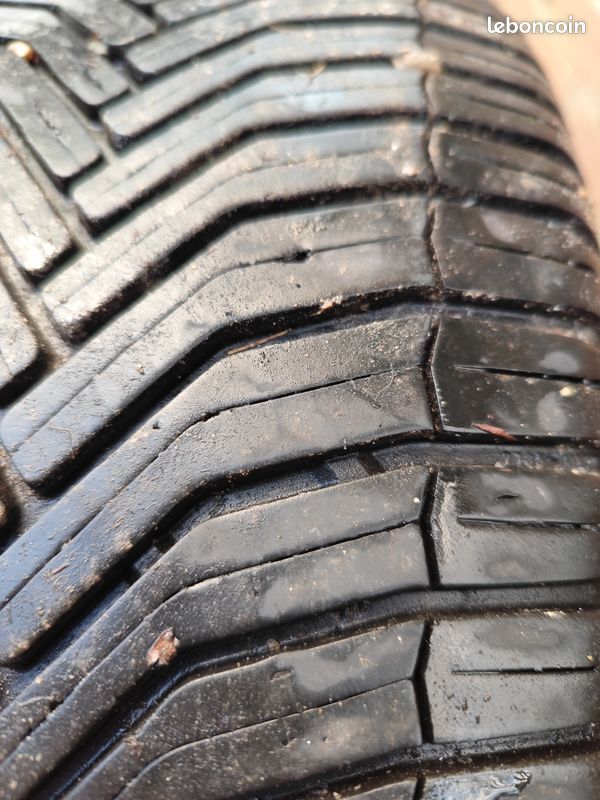 1 Pneu 215/ 50 R 17 95 w Michelin 4 saisons (image 1)