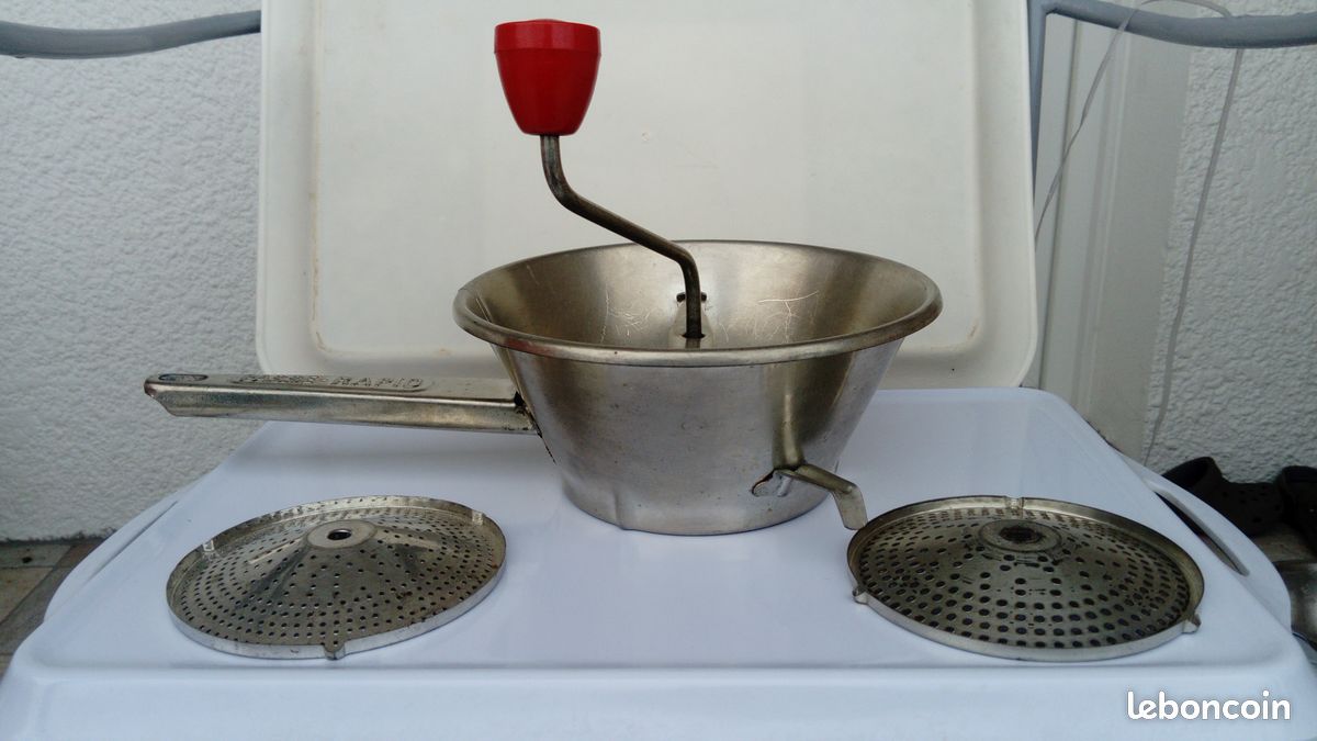 Presse légume ancien (image 1)