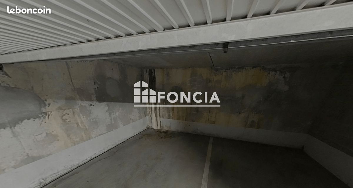 Lock_up · à Saint-Germain-en-Laye · 290 €/mois