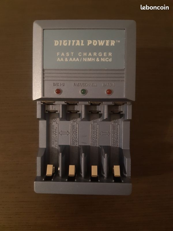 Rechargeur de piles (image 1)