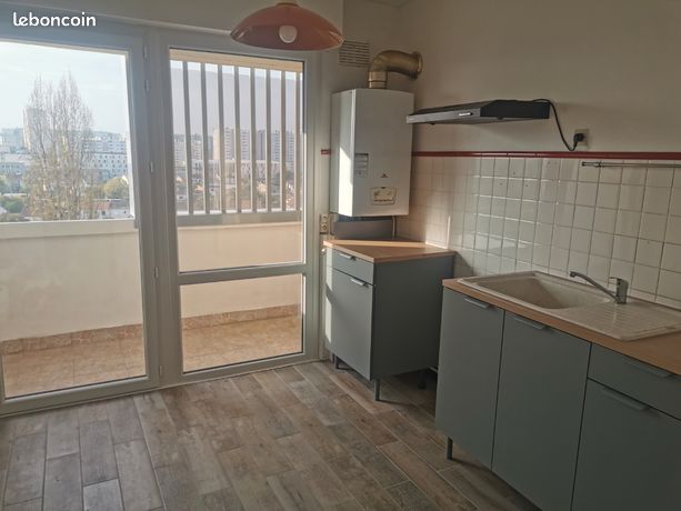 T3 disponible de suite résidence Godard