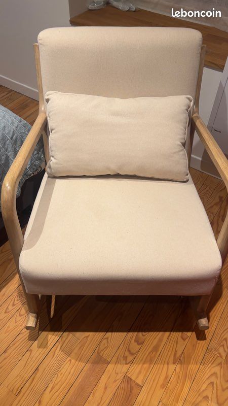 Rocking chair scandinave (image 1)