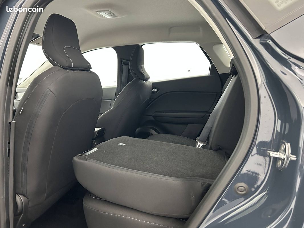RENAULT Captur TCe 140 EDC - 21 Business (image 30)