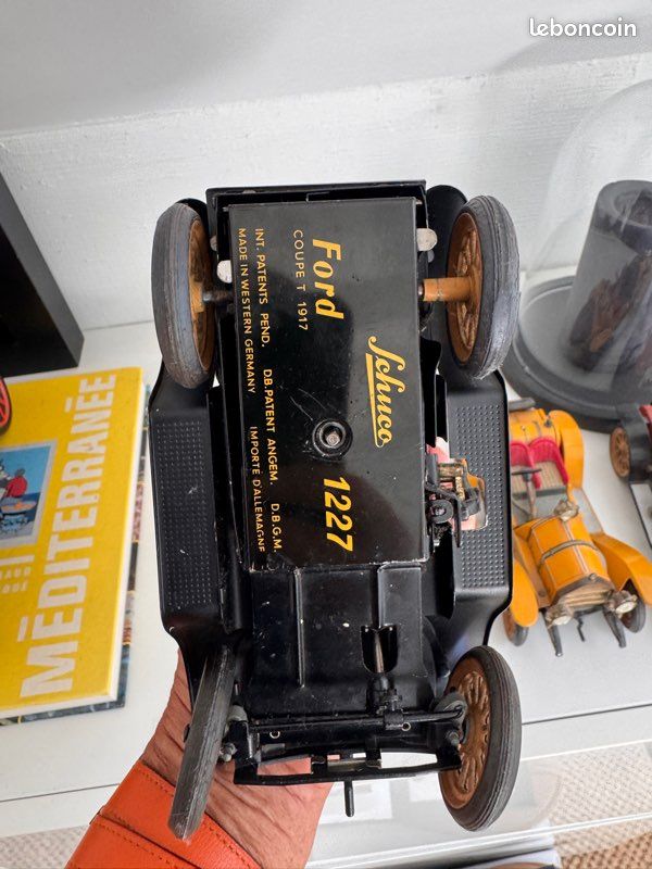 Voiture de collection (image 2)