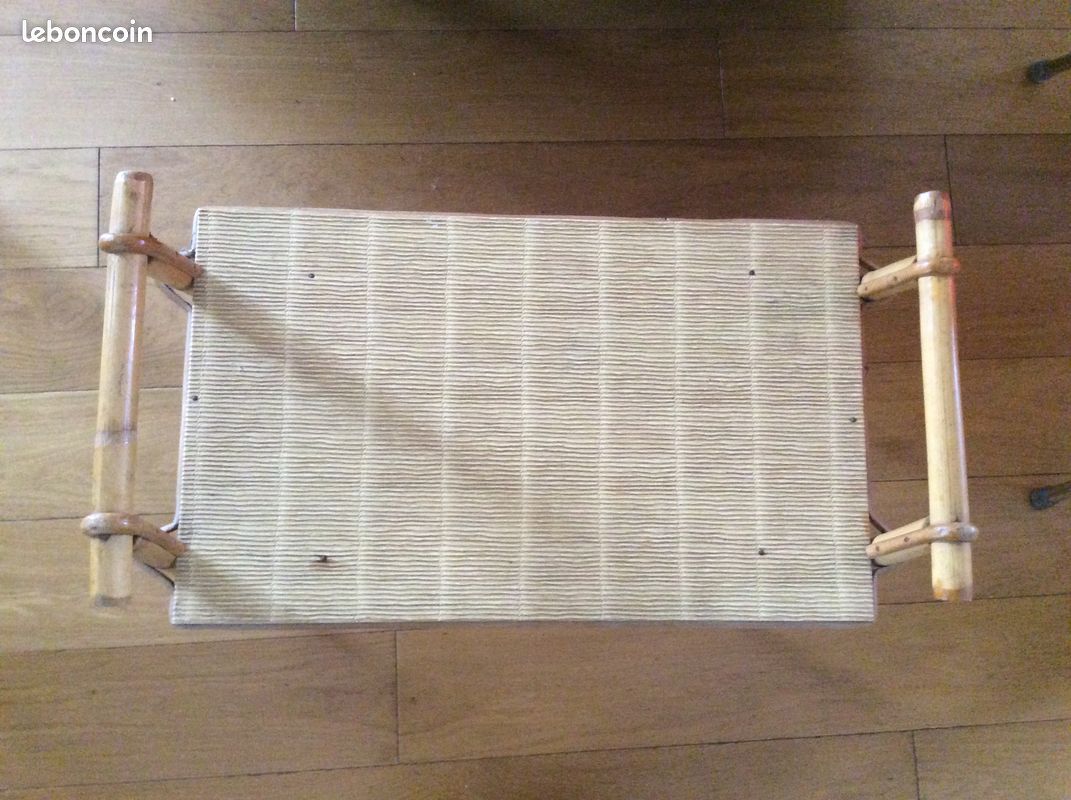 Table d’appoint en rotin vintage (image 5)