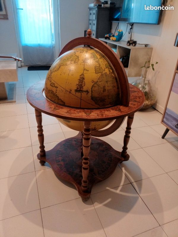 Bar globe (image 1)