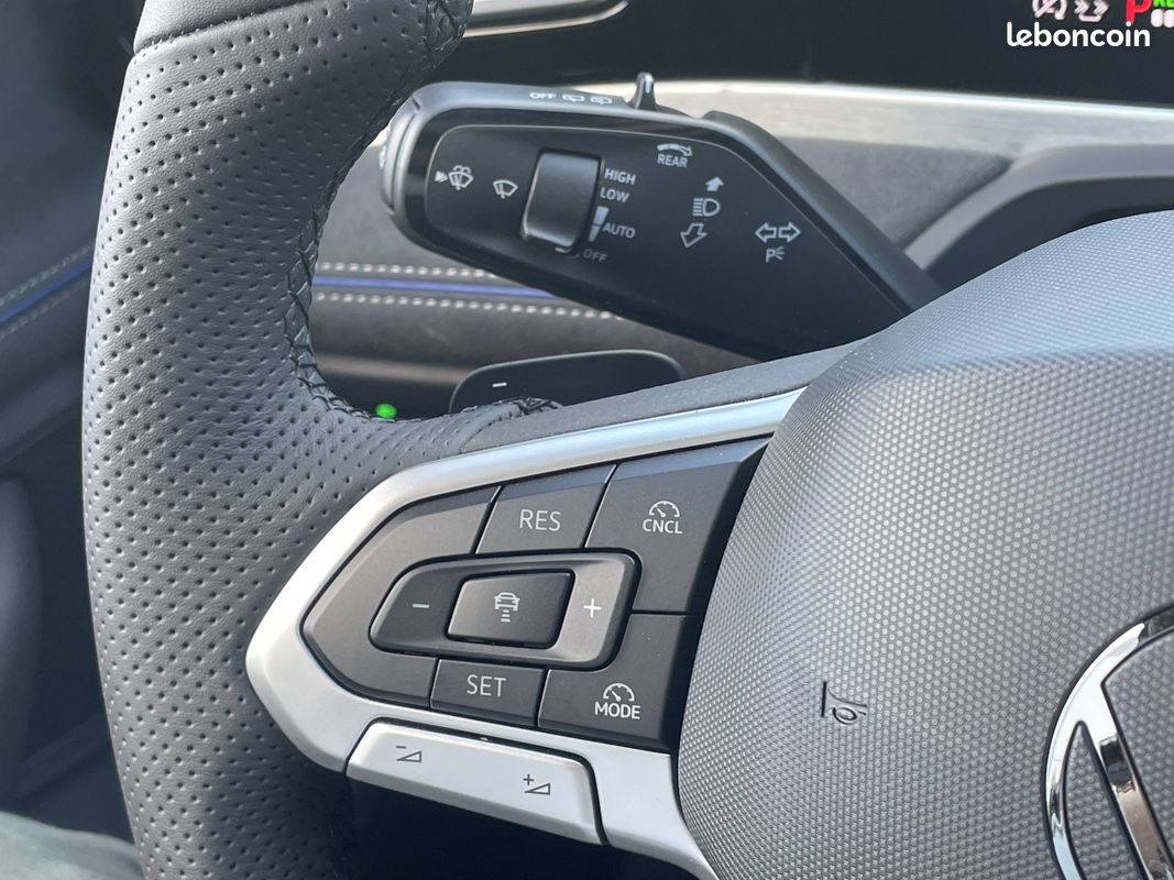 VOLKSWAGEN Passat 1.5 eHybrid 272 DSG6 R-Line (image 33)