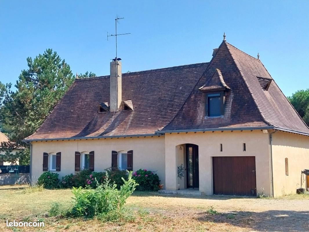 Maison 5 pièces 145 m² · à Lamothe-Montravel · 145 m² · 1 156 €/mois