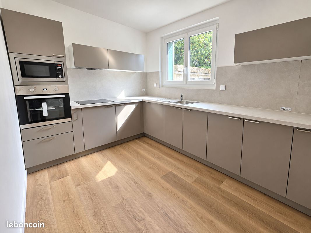 Appartement 2 pièces 49 m² · à Laroche-Saint-Cydroine · 49 m² · 550 €/mois