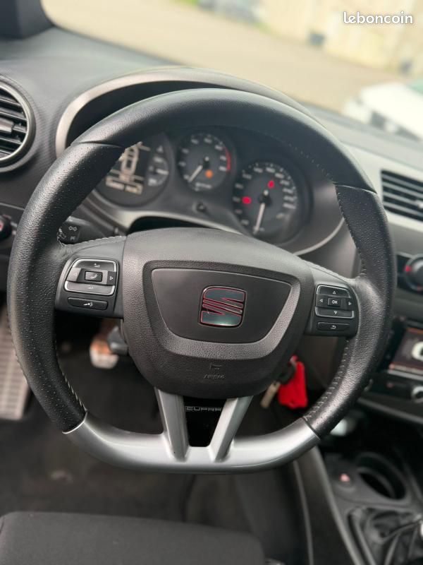 Seat Leon 2.0 TSI 265 Cupra-R (image 11)
