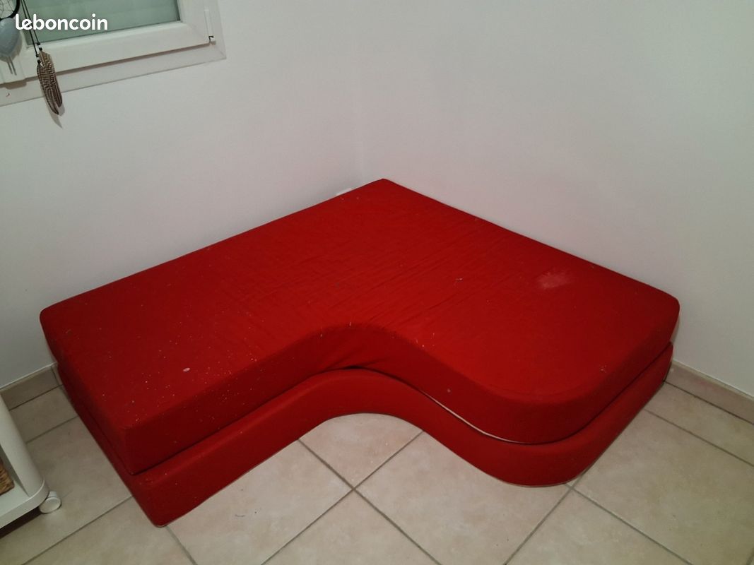 Petit canapé d angle transformable en lit (image 1)