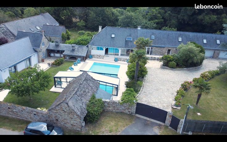 Maison 10 pièces 365 m²