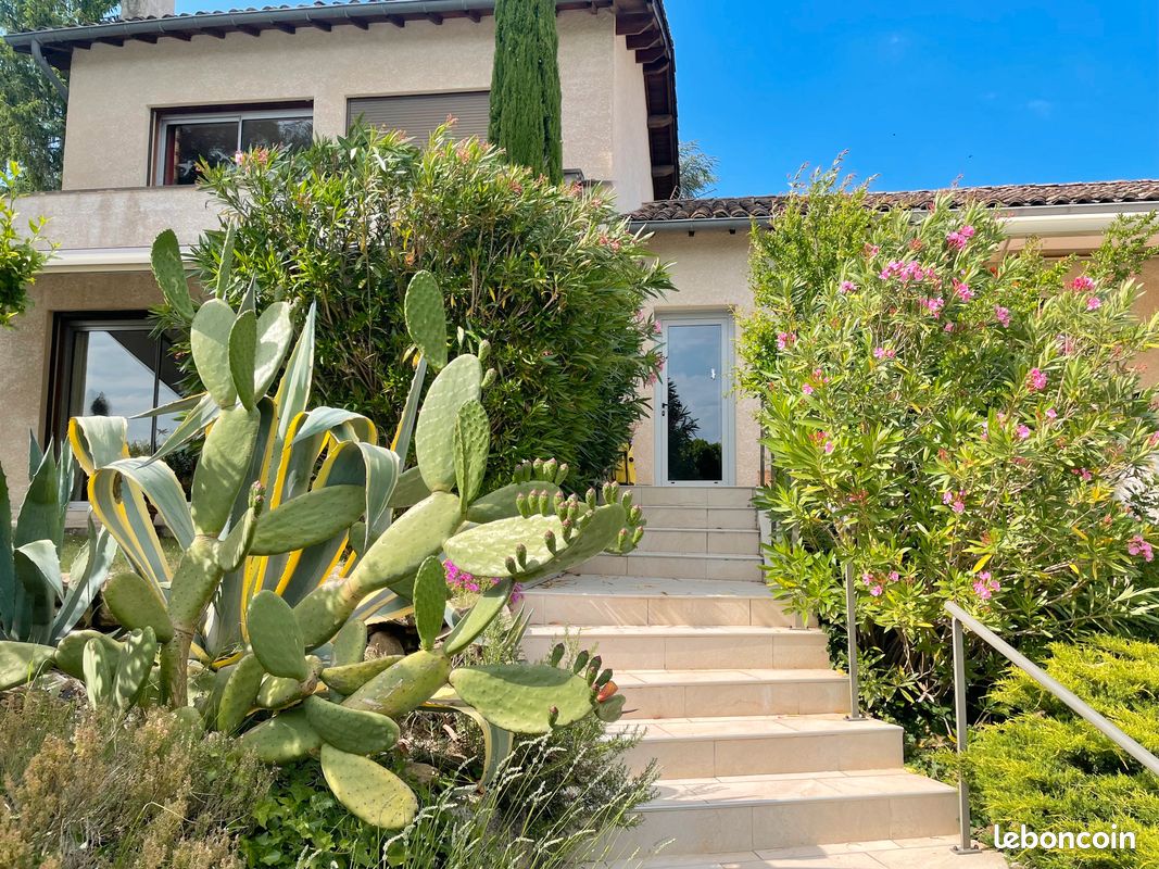 Maison 7 pièces 211 m² · à Mours-Saint-Eusèbe · 211 m² · 499 000 €