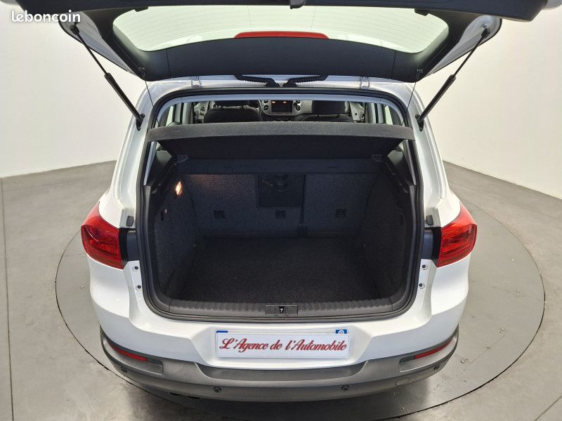 Volkswagen TIGUAN 2.0 tdi 110cv Bluemotion Technologie/Apple Car Play/Caméra/Radar/Régulateur (image 23)