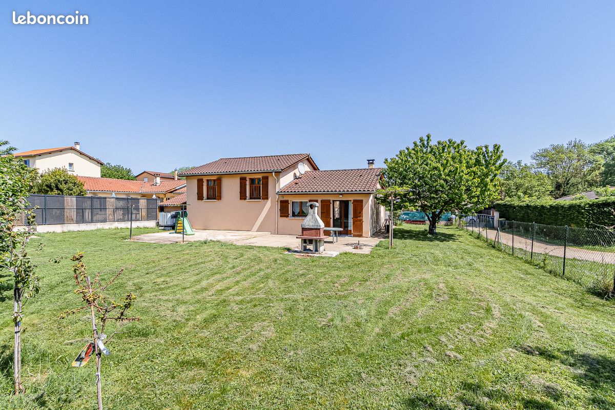 Maison 5 pièces 100 m² · à Porte des Pierres Dorées · 100 m² · 380 000 €