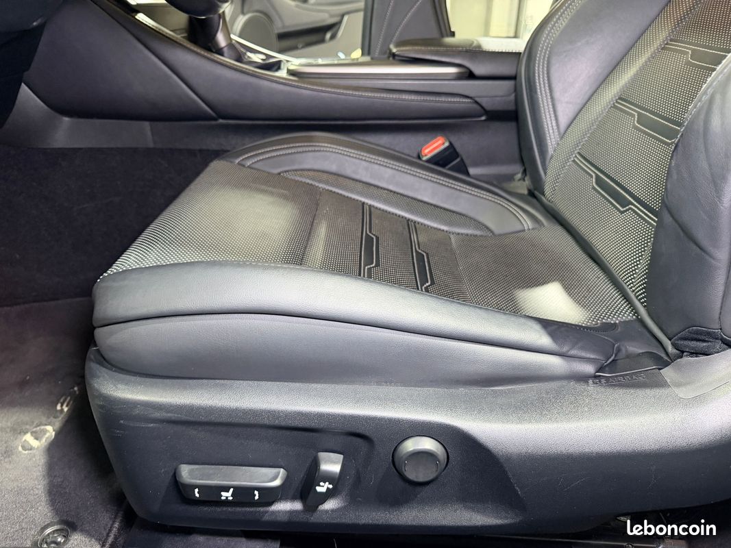 Lexus rc 200 turbo 245 ch f-sport en boite automatique / full cuir / camera de recul / gps / clim auto / garantie (image 6)