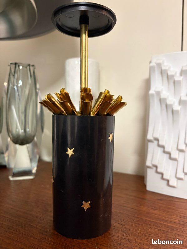 Pot à crayons accessoire de bureau accessoire vintage des années 60–70 à  l'origine conçu comme porte-cigarettes de table rétro vintage 70 noir et or  design chic