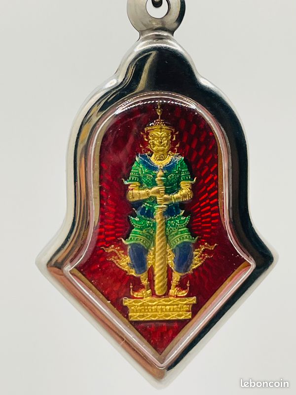 043 Collier Pendentif amulette thaïlandaise talisman Thao Wessuwan derrière Rahu Keep Moon (image 1)